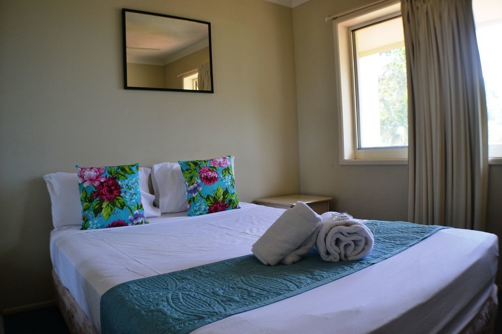Charlton On The Esplanade Aparthotel 4*